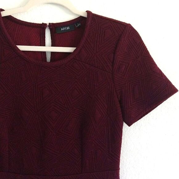 Fit and Flare Dress Burgundy size Small - Picture 2 of 6